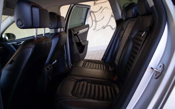 Volkswagen Passat cena 17900 przebieg: 400213, rok produkcji 2010 z Radom małe 704